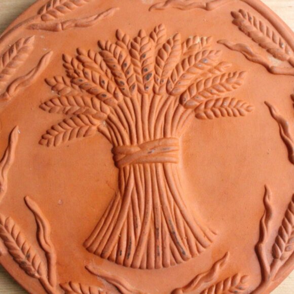 Vintage Round Bread Warmer Stone - Picture 2 of 3